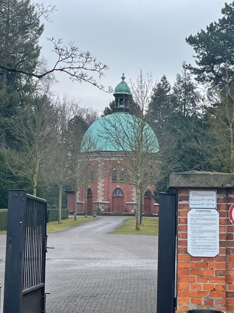 Einblick in den Friedhof Apolda